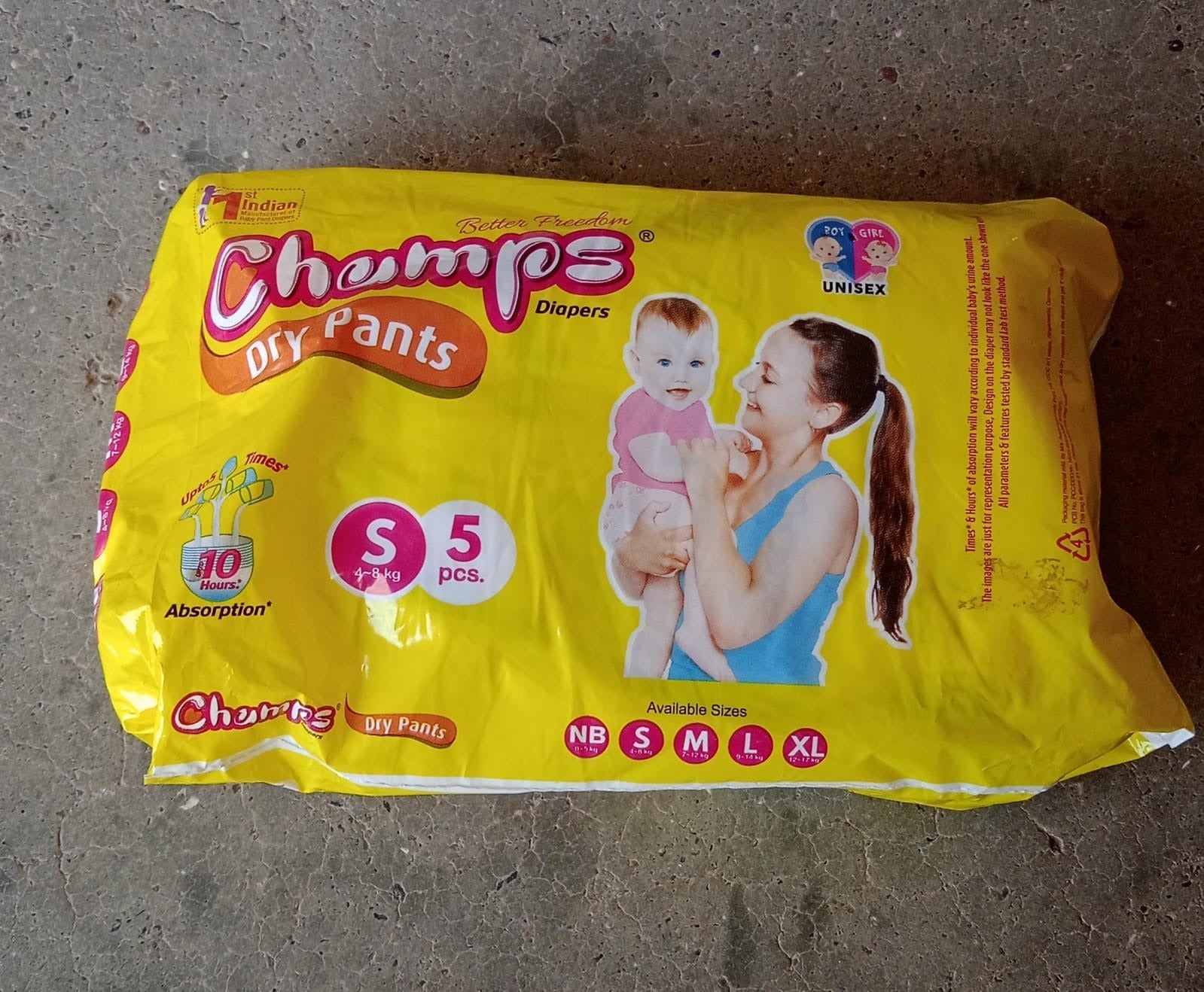 Travel-friendly small diaper pants with leakproof design, easy to carry and pack. Travel-friendly small diaper pants with leakproof design, easy to carry and pack.